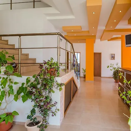 Family 2Bedroom Apartment With In Dafinka Ge * 라브다