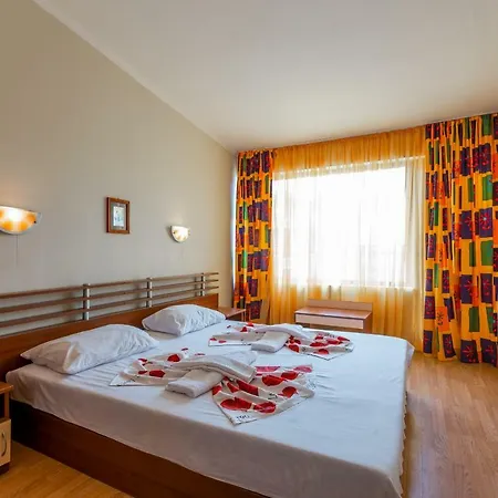Family 2Bedroom Apartment With In Dafinka Ge
