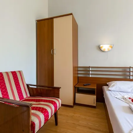 Family 2Bedroom Apartment With In Dafinka Ge 라브다