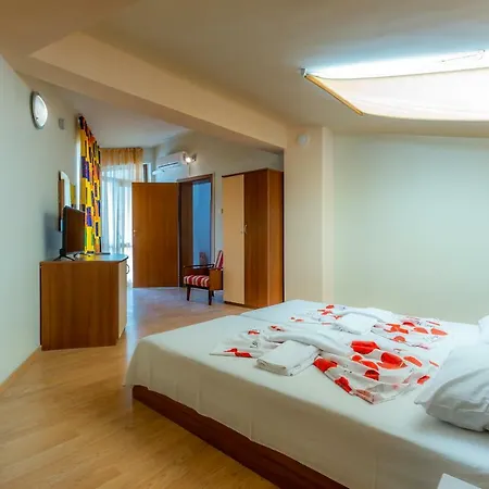 Family 2Bedroom Apartment With In Dafinka Ge 펜션 *
