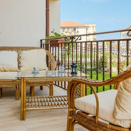 Family 2Bedroom Apartment With In Dafinka Ge بيت للعطل رافدا